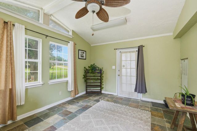 200 Autumn Ridge DR, Liberty Hill, TX 78642