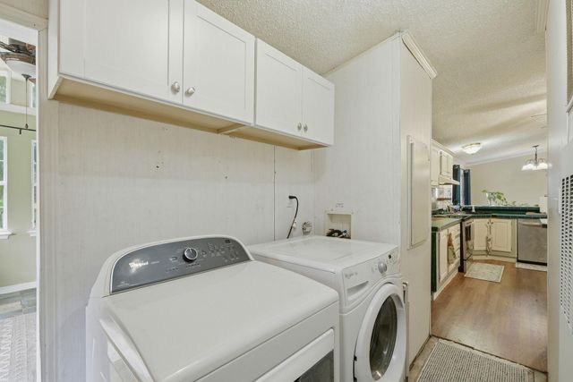 200 Autumn Ridge DR, Liberty Hill, TX 78642