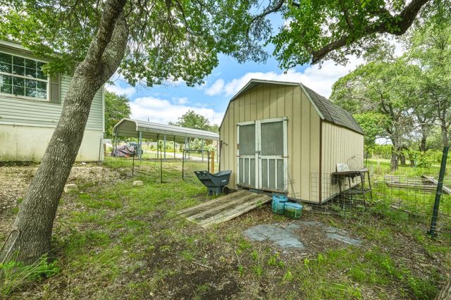 200 Autumn Ridge DR, Liberty Hill, TX 78642