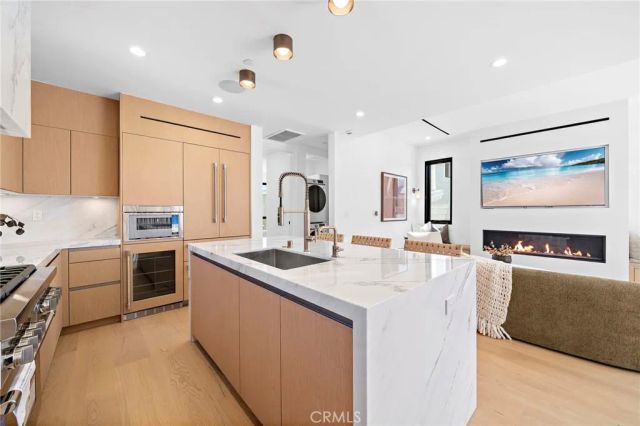 612 Begonia 1/2, Corona Del Mar, CA 92625