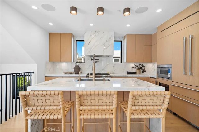 612 Begonia 1/2, Corona Del Mar, CA 92625