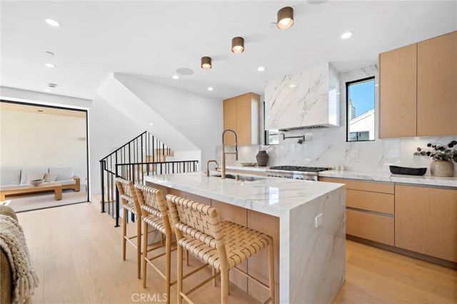 612 Begonia 1/2, Corona Del Mar, CA 92625