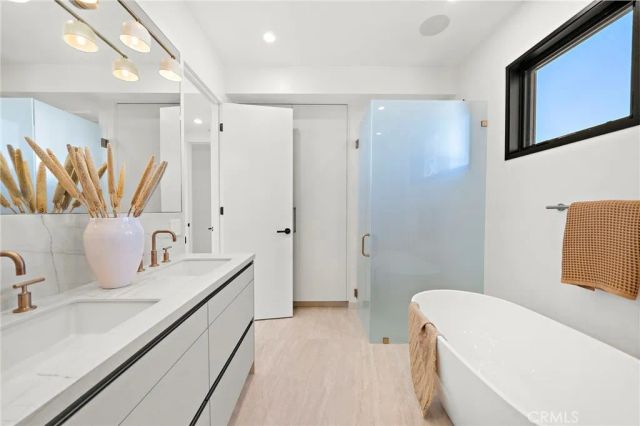 612 Begonia 1/2, Corona Del Mar, CA 92625