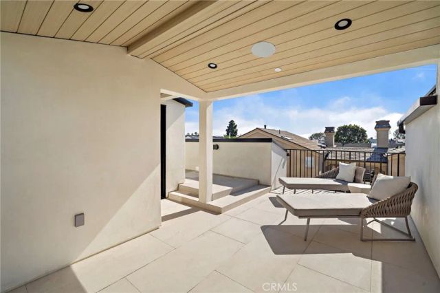 612 Begonia 1/2, Corona Del Mar, CA 92625