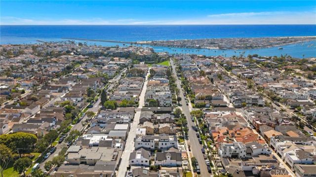 612 Begonia 1/2, Corona Del Mar, CA 92625