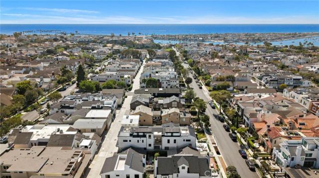 612 Begonia 1/2, Corona Del Mar, CA 92625