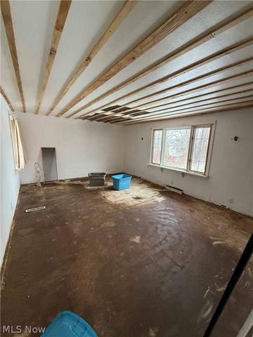 136 Ferris Avenue, Chardon, OH 44024