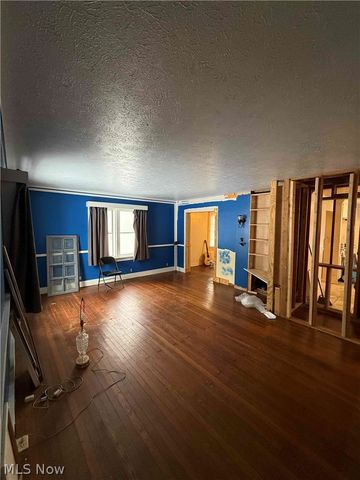 136 Ferris Avenue, Chardon, OH 44024