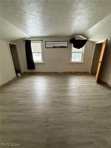 136 Ferris Avenue, Chardon, OH 44024