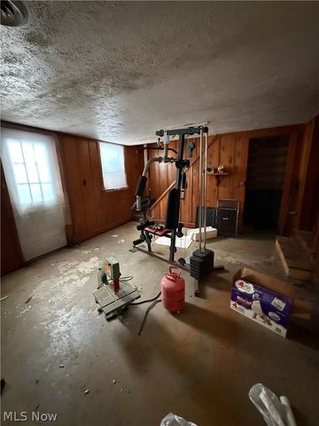 136 Ferris Avenue, Chardon, OH 44024