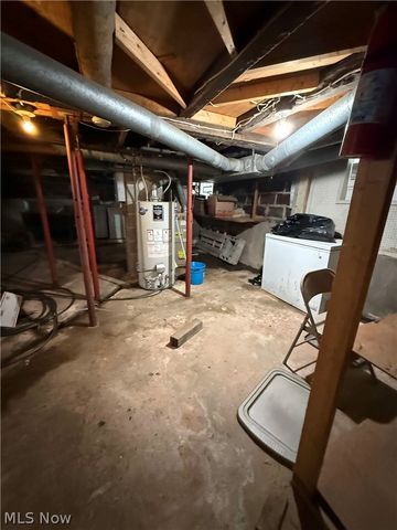 136 Ferris Avenue, Chardon, OH 44024