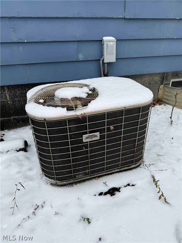 136 Ferris Avenue, Chardon, OH 44024