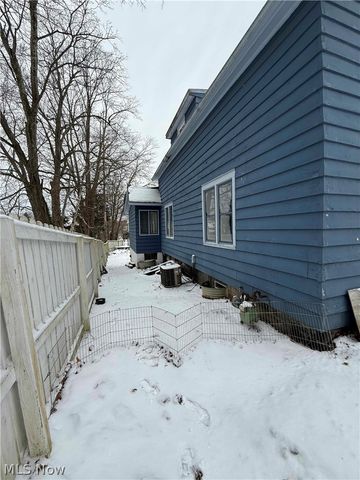 136 Ferris Avenue, Chardon, OH 44024