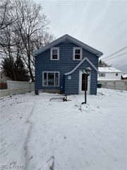 136 Ferris Avenue, Chardon, OH 44024