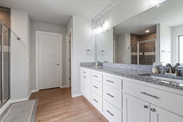 1516 Taylor Orchard Road, Gentry, AR 72734
