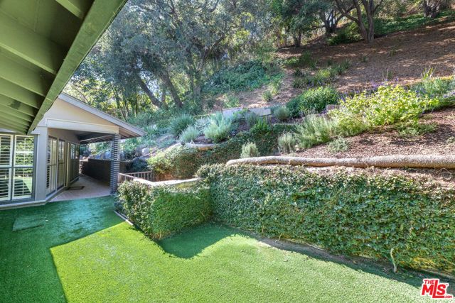 2559 HUTTON Drive, Beverly Hills, CA 90210