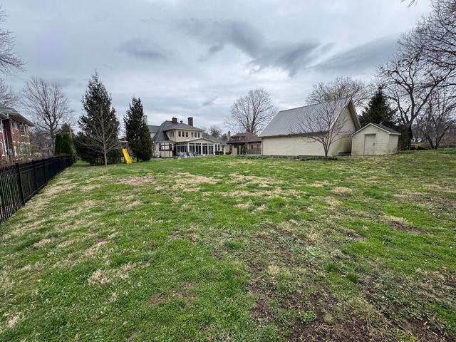 339 Maple Avenue, Danville, KY 40422