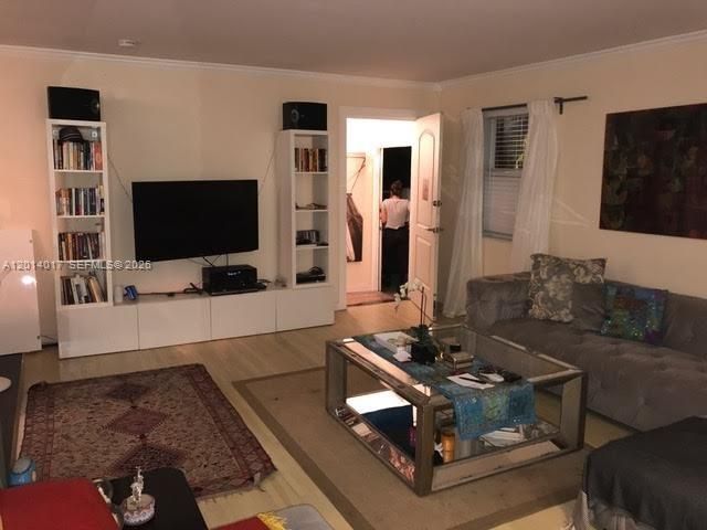 335 NE 114th St, Miami, FL 33161