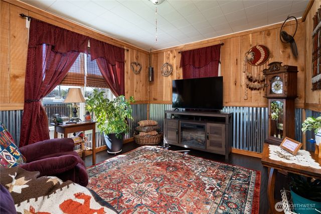 18447 W Lincoln Street, Mount Vernon, WA 98273