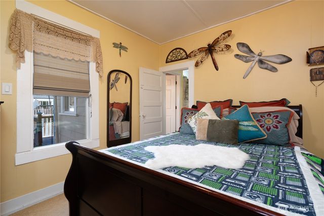 18447 W Lincoln Street, Mount Vernon, WA 98273