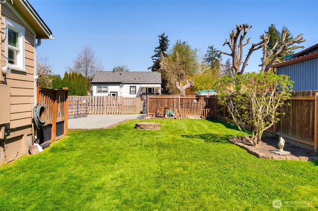 18447 W Lincoln Street, Mount Vernon, WA 98273