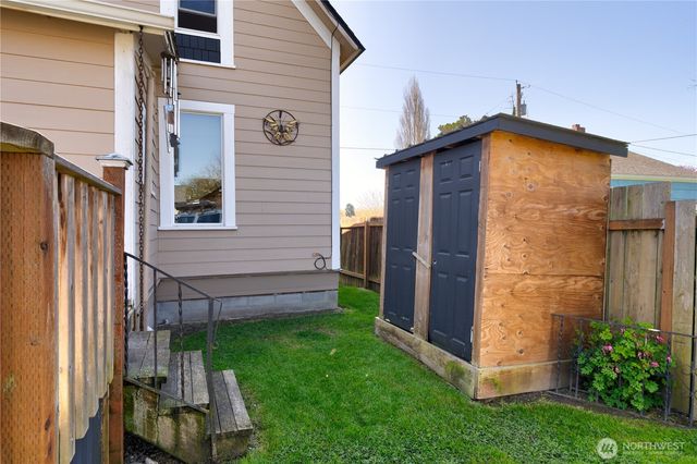 18447 W Lincoln Street, Mount Vernon, WA 98273