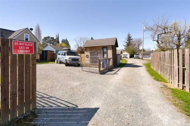 18447 W Lincoln Street, Mount Vernon, WA 98273