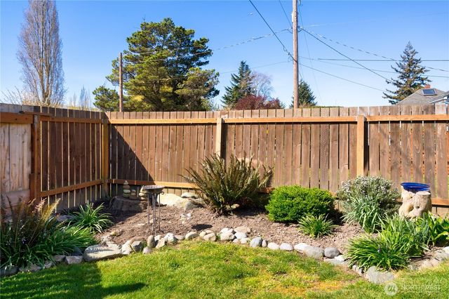 18447 W Lincoln Street, Mount Vernon, WA 98273