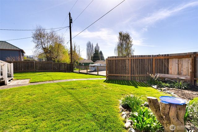 18447 W Lincoln Street, Mount Vernon, WA 98273