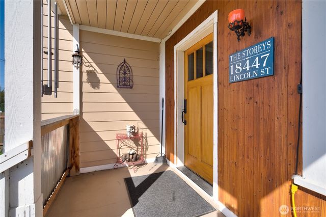 18447 W Lincoln Street, Mount Vernon, WA 98273