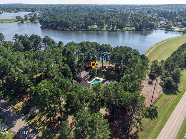 111 Johnstone Drive, Madison, MS 39110