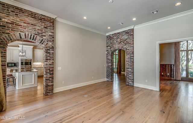 111 Johnstone Drive, Madison, MS 39110