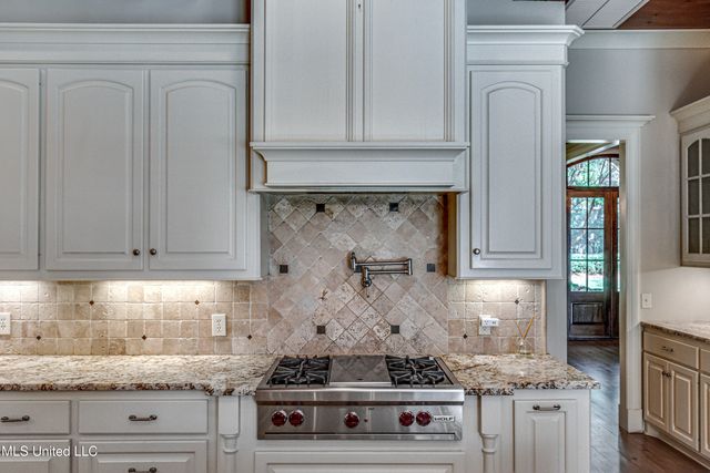 111 Johnstone Drive, Madison, MS 39110