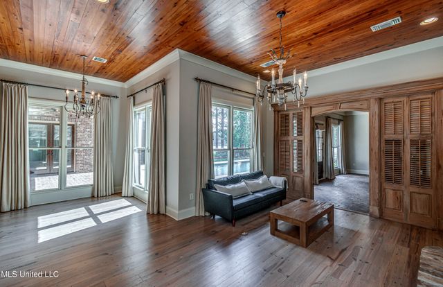 111 Johnstone Drive, Madison, MS 39110