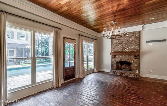 111 Johnstone Drive, Madison, MS 39110