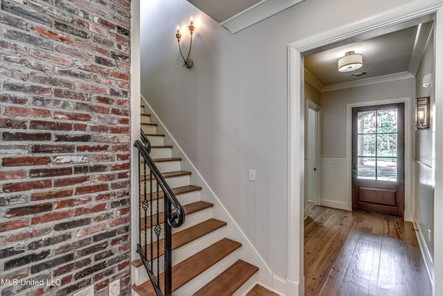 111 Johnstone Drive, Madison, MS 39110