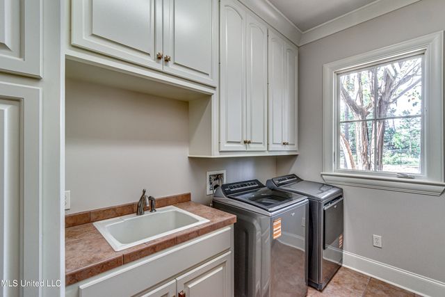 111 Johnstone Drive, Madison, MS 39110