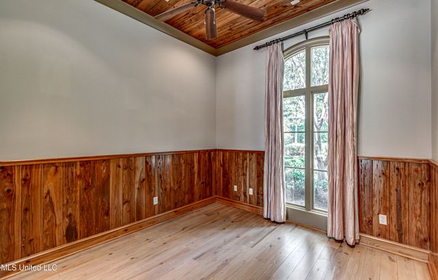 111 Johnstone Drive, Madison, MS 39110