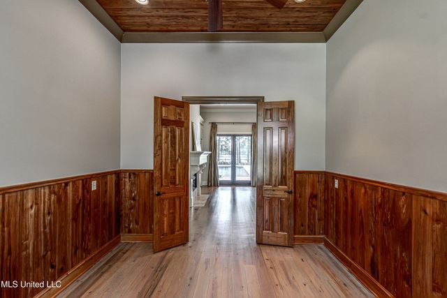 111 Johnstone Drive, Madison, MS 39110