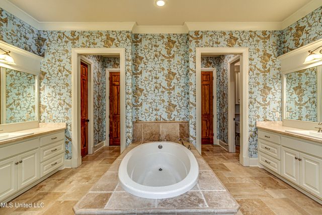 111 Johnstone Drive, Madison, MS 39110