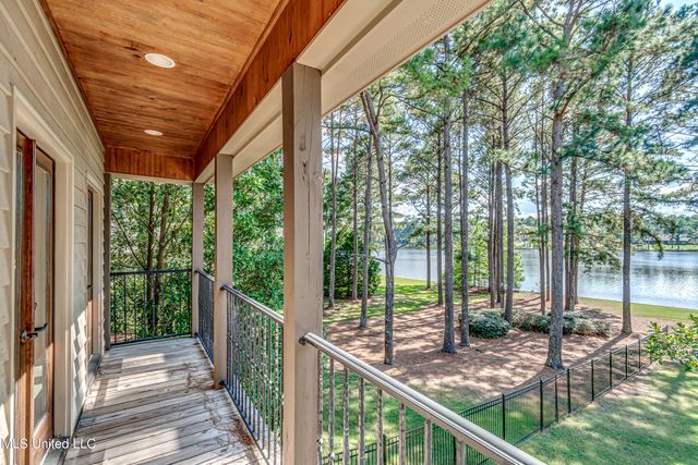 111 Johnstone Drive, Madison, MS 39110