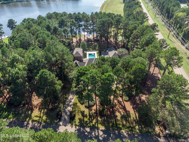 111 Johnstone Drive, Madison, MS 39110