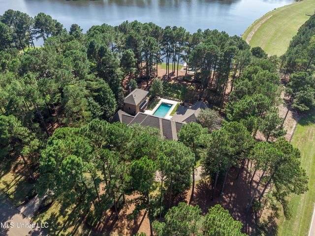 111 Johnstone Drive, Madison, MS 39110