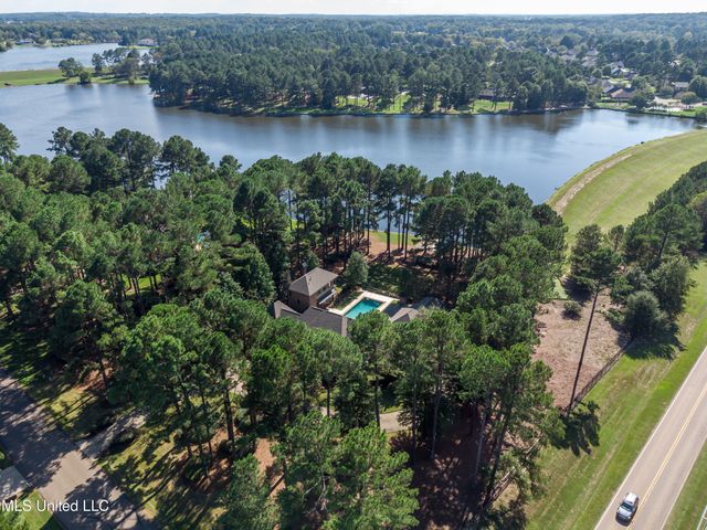 111 Johnstone Drive, Madison, MS 39110
