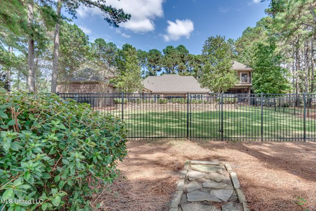 111 Johnstone Drive, Madison, MS 39110