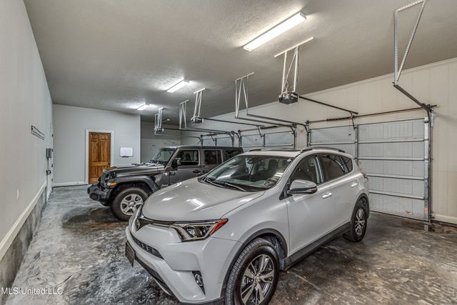 111 Johnstone Drive, Madison, MS 39110