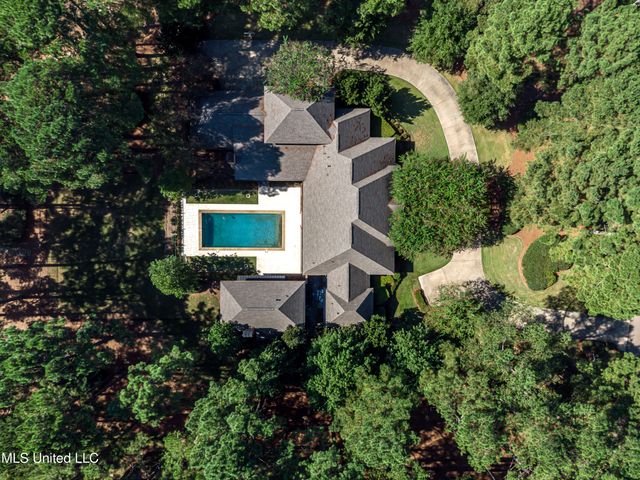 111 Johnstone Drive, Madison, MS 39110