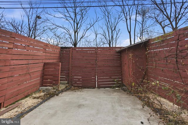 409 36TH ST NE, Washington, DC 20019