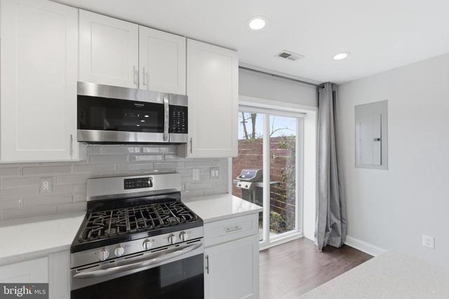 409 36TH ST NE, Washington, DC 20019