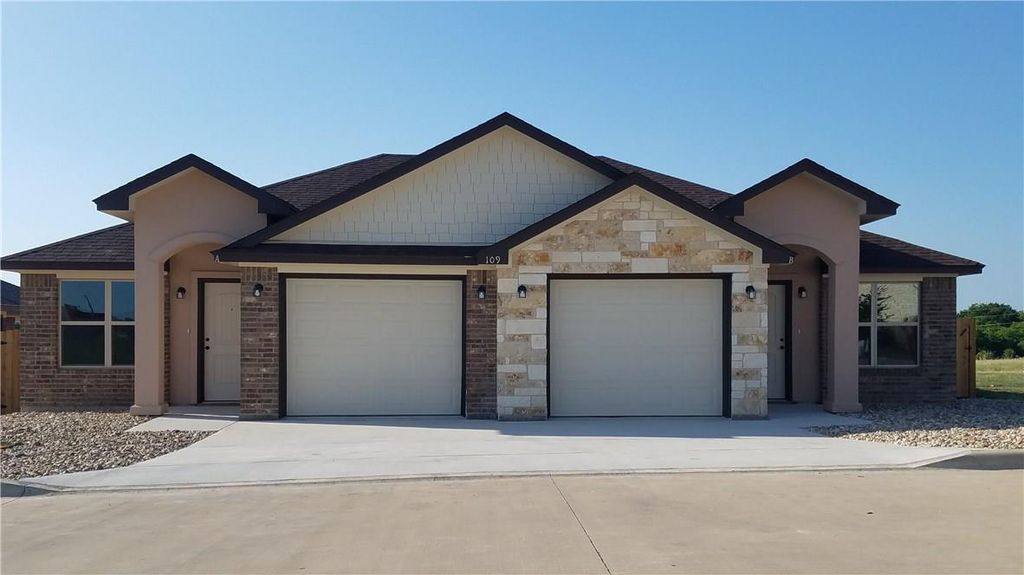 109 B Calvin Smith LN, Jarrell, TX 76537